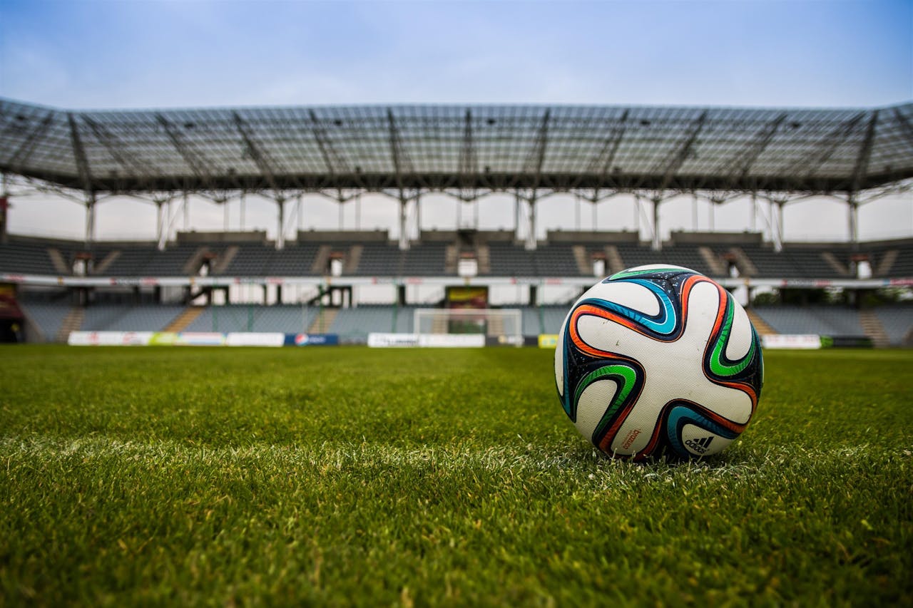 Can Following Fantasy Football Help You Make More Accurate Betting Predictions?